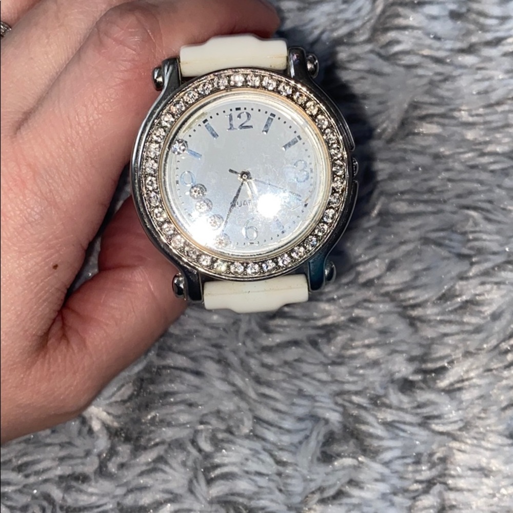 ❌❌ SOLD ❌❌ ⭐️ FREE w/ ANY purchase ⭐️ Fashion Watc